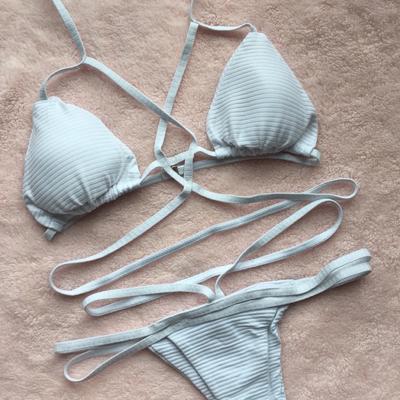 'Almira' Bikini Set - Picture 5 of 7